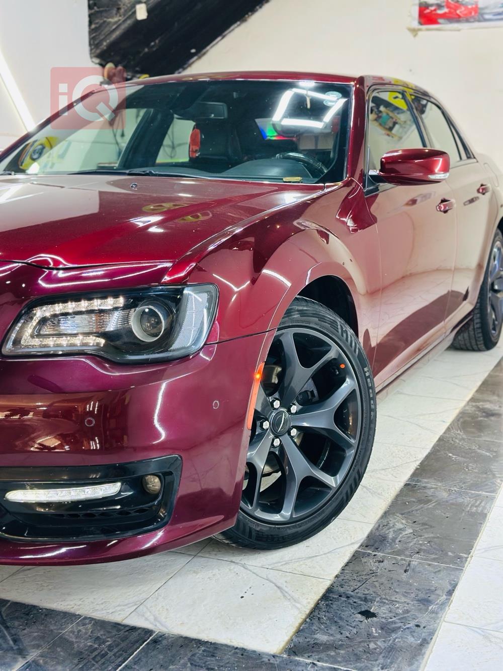 کرایسلەر 300